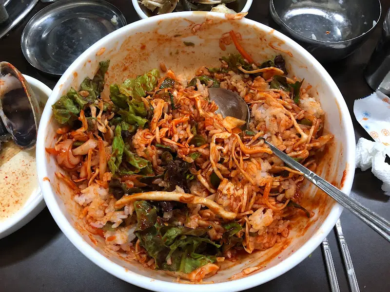 깨끗하게 비운 벤뎅이회덮밥