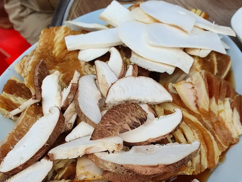 돼지갈비와 송이버섯