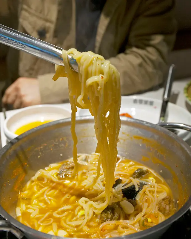 깔끔한 매장 내부