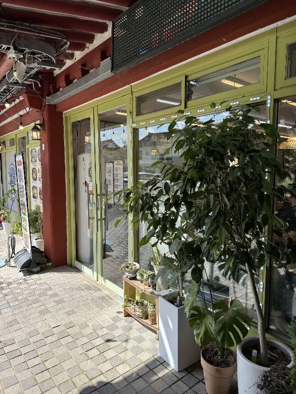 식당 외부 전경