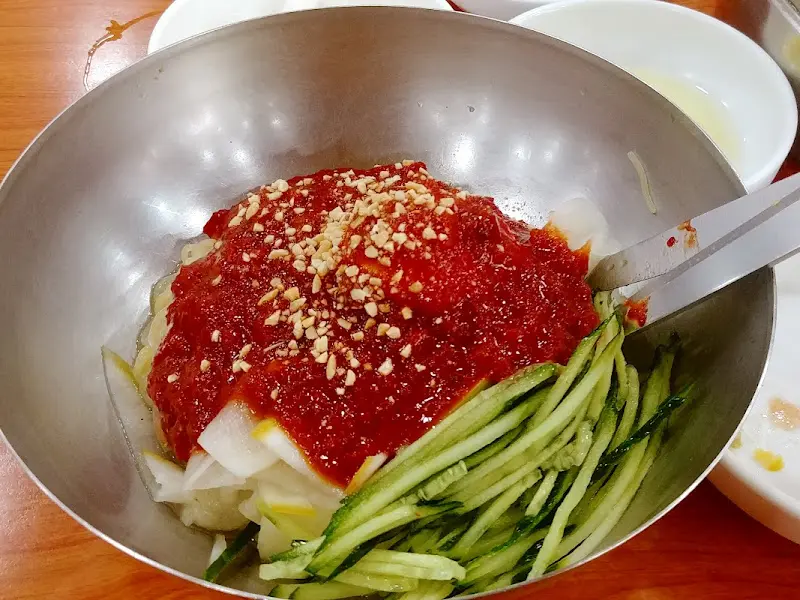 기아할매밀면 비빔밀면의 아름다운 자태