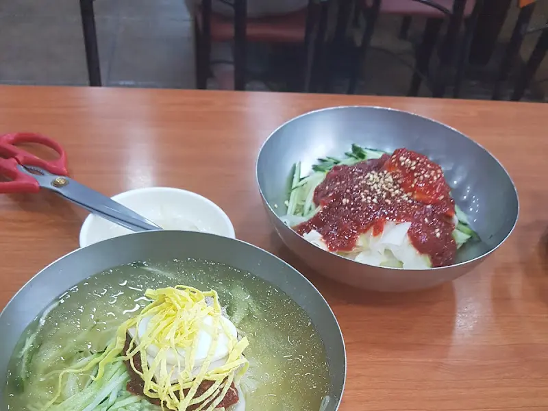물밀면과 비빔밀면