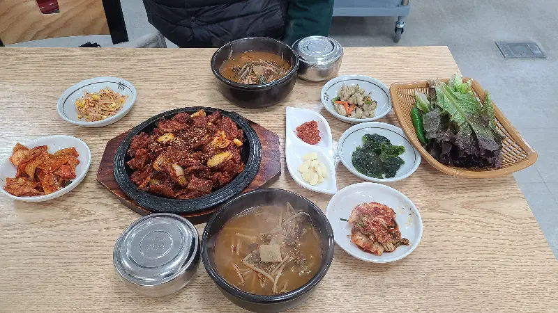 푸짐한 한 상 차림