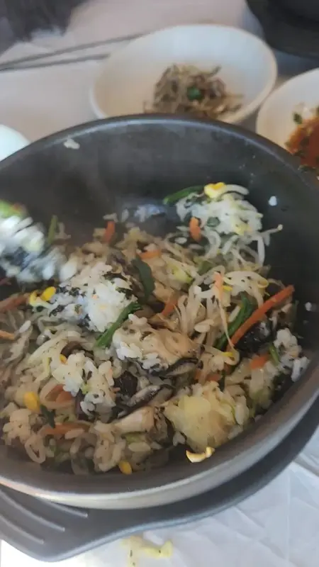 돌솥비빔밥