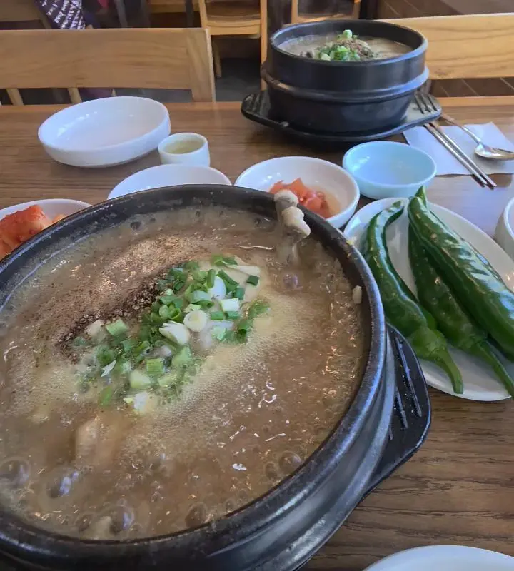 강원토종삼계탕 한 상 차림