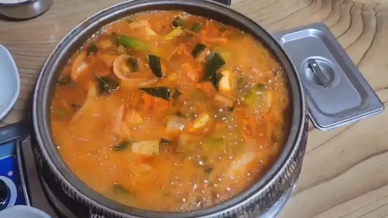 보글보글 끓는 짜글이