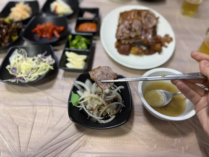 만경족발 족발 한 상