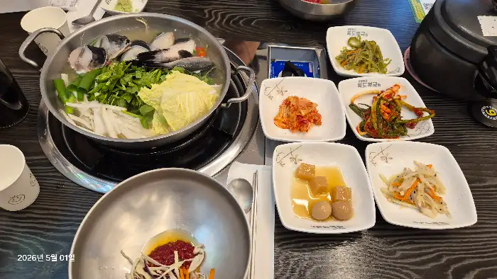 복국과 밑반찬