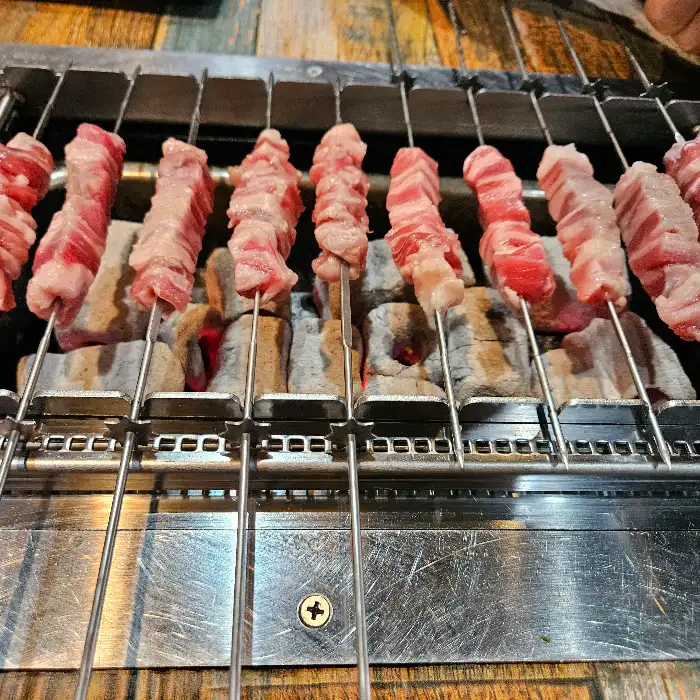 숯불 위 양꼬치