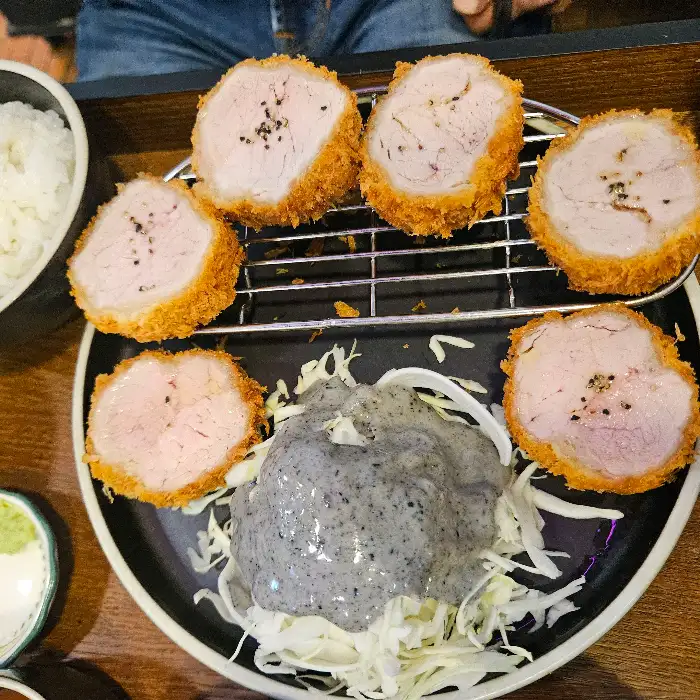 단면이 보이는 히레카츠