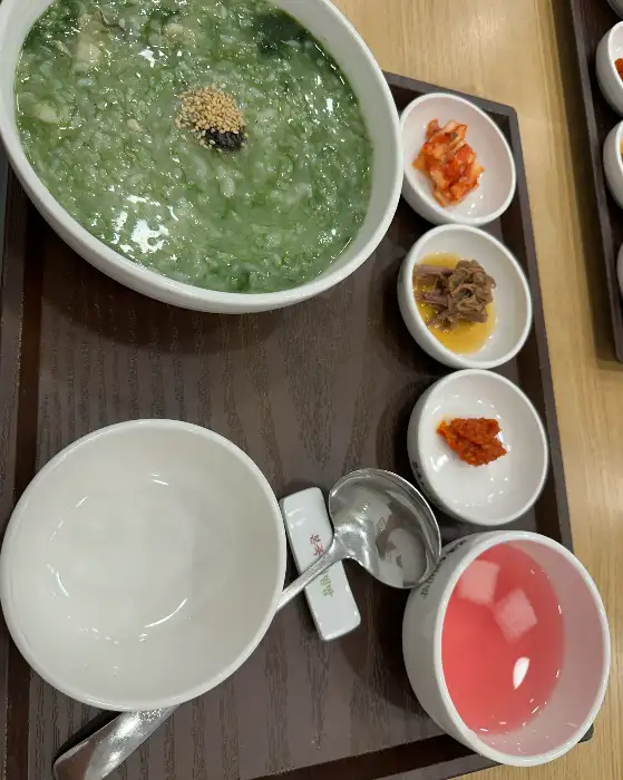 매생이굴죽 클로즈업