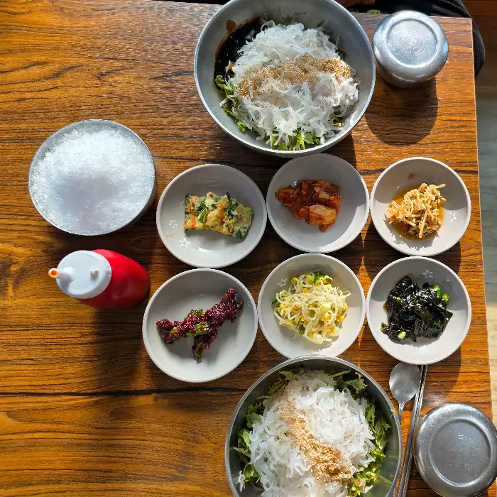 테이블 세팅 모습
