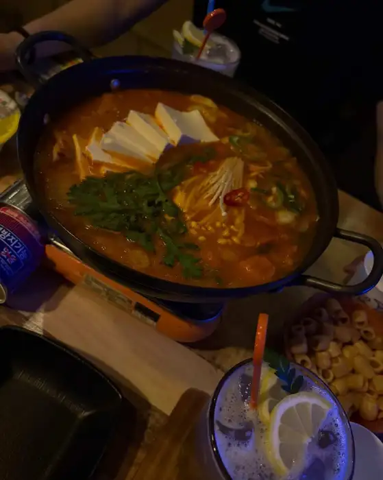 얼큰한 김치찌개