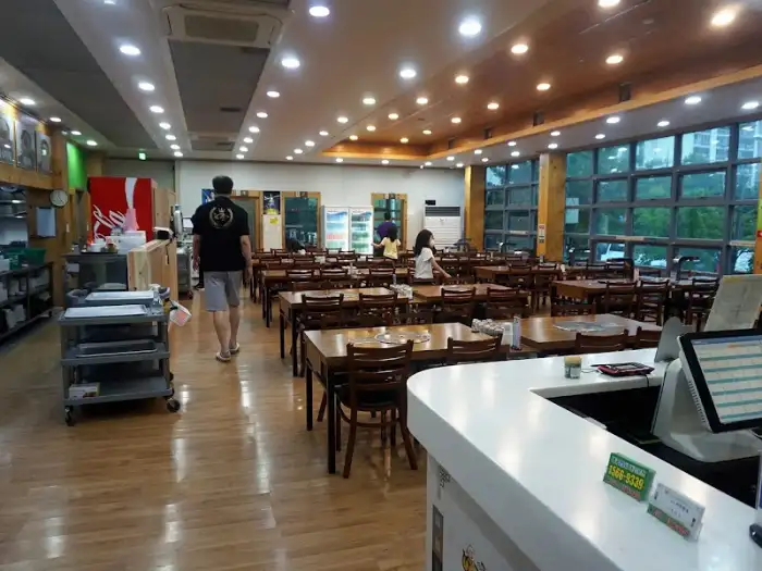 군위축협 축산물프라자 2층 식당 내부