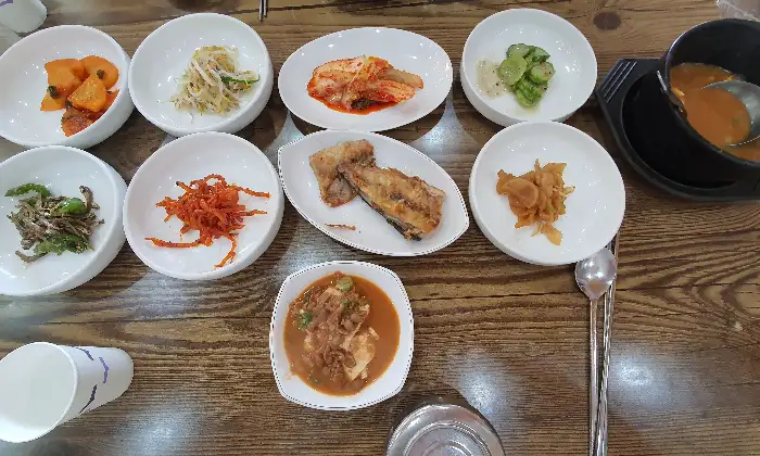 푸짐한 백반 한 상