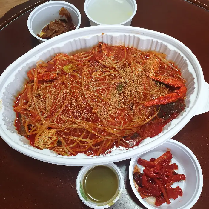 포장 용기에 담긴 뽈찜