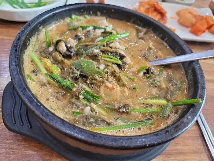 우렁이가 듬뿍 들어간 추어탕