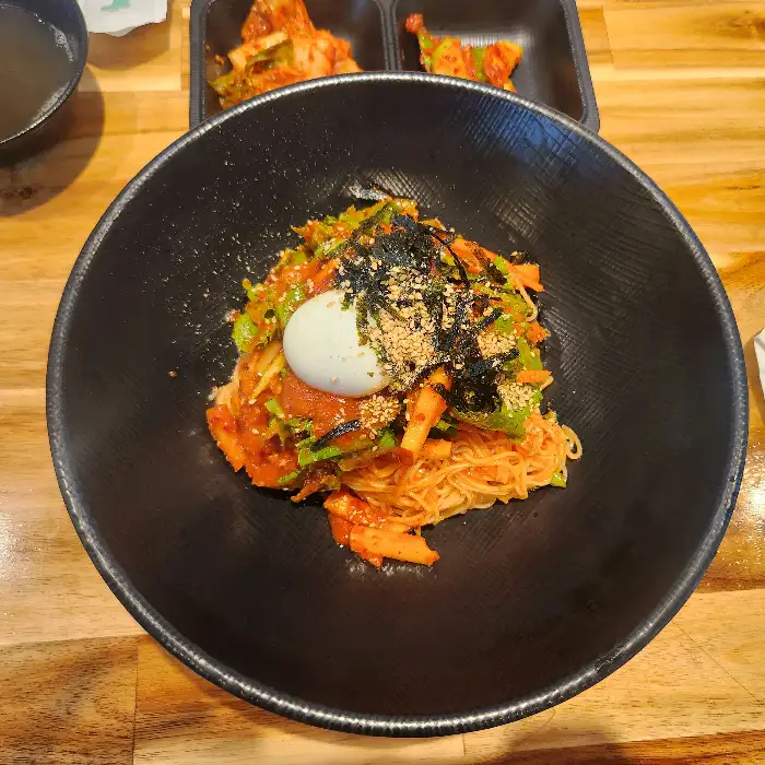 비빔국수와 겉절이