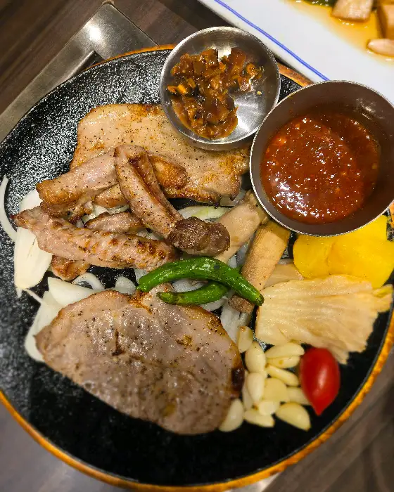 양념돼지갈비 한 접시