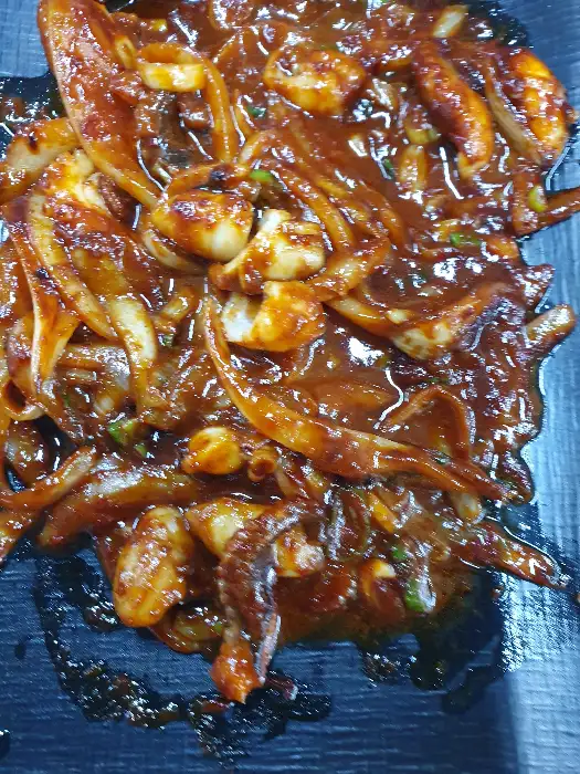 맛있게 양념된 쭈꾸미 볶음