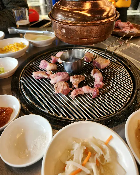다양하고 정갈한 밑반찬