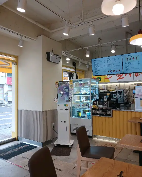메가커피 내부 전경