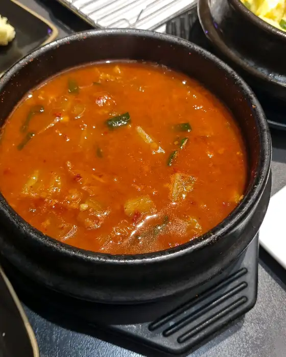 진한 국물의 김치찌개
