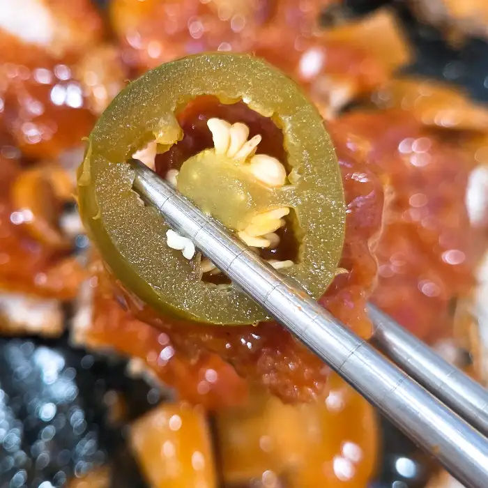 먹음직스러운 비빔국수