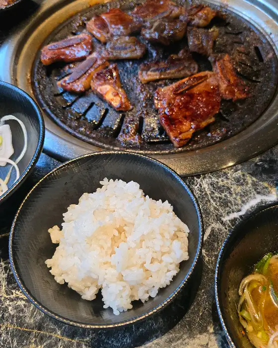 흰 쌀밥과 된장찌개