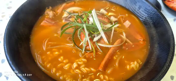 얼큰한 홍게라면