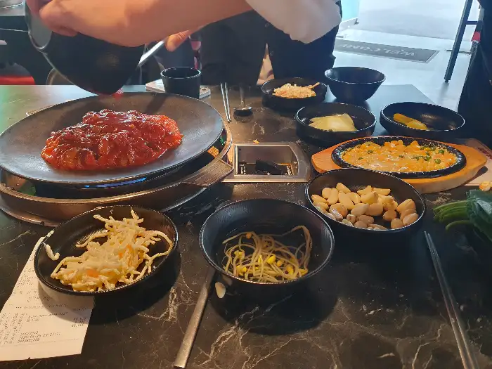 식사 테이블 세팅