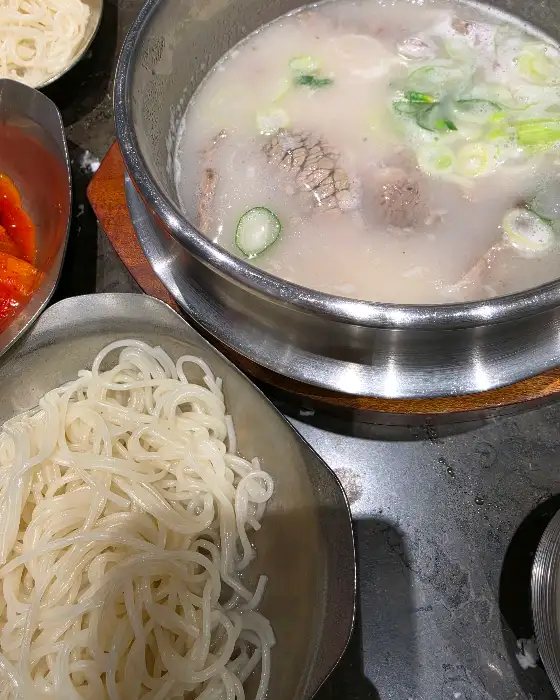 설렁탕과 소면