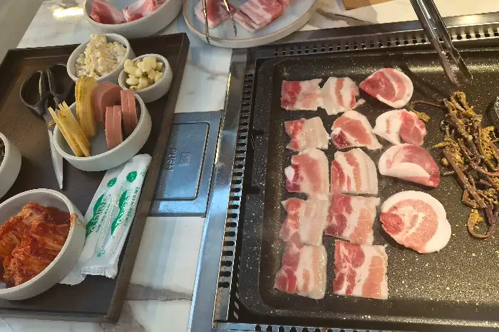 연신내 고기집 부탄 냉삼과 꽃삼겹