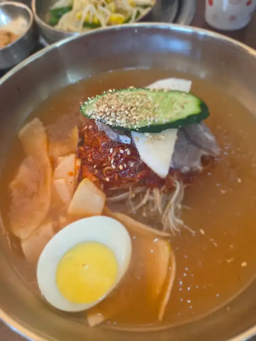 금손정 육회비빔밥 클로즈업