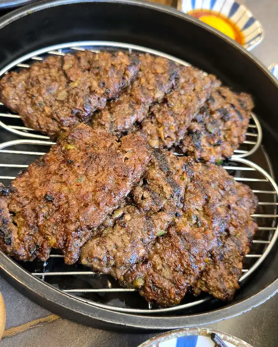 먹음직스럽게 구워진 떡갈비