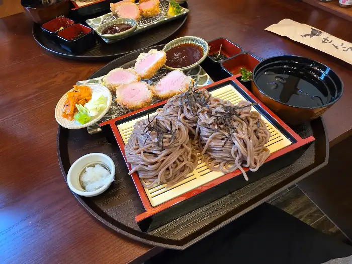 모듬 카츠와 냉모밀