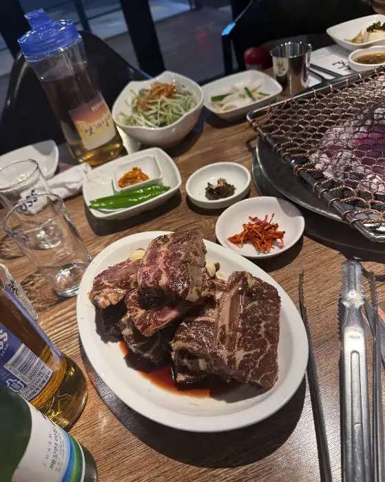 먹음직스럽게 구워진 LA갈비