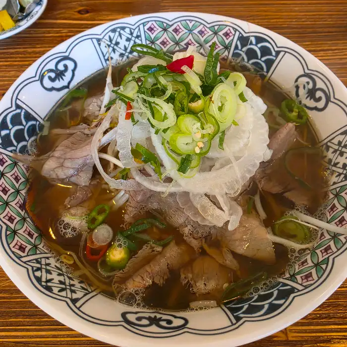 푸짐한 쌀국수 한 그릇