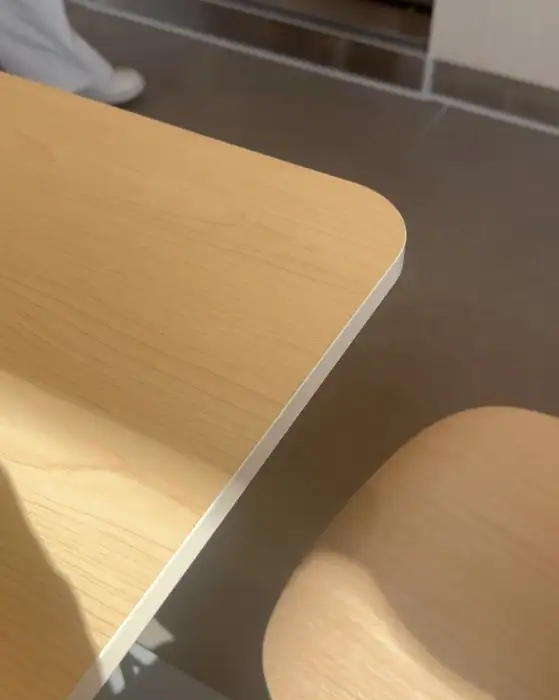롯데리아 테이블과 의자
