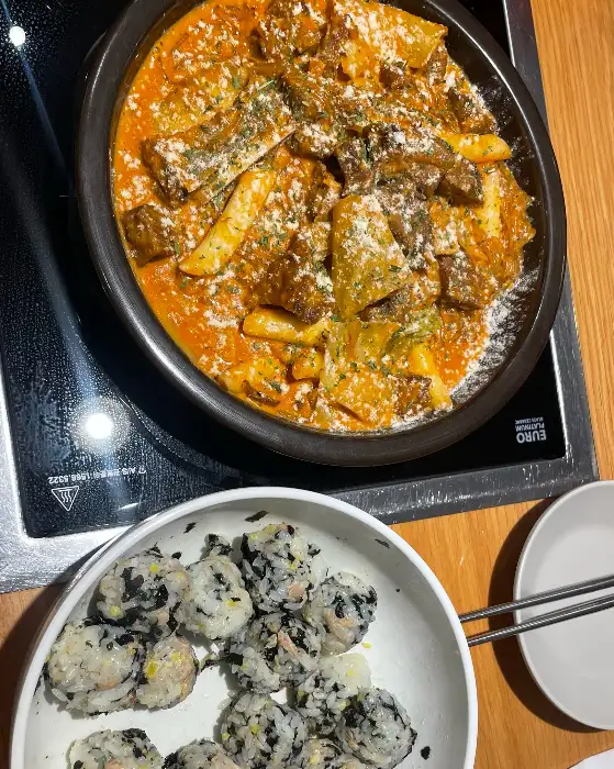 크림소갈비와 주먹밥