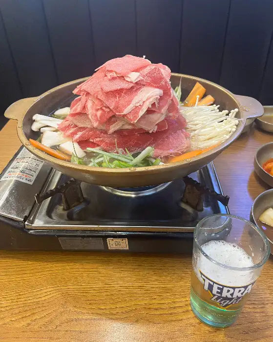 산더미처럼 쌓인 푸짐한 육전