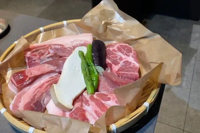 신선한 흑돼지 모둠