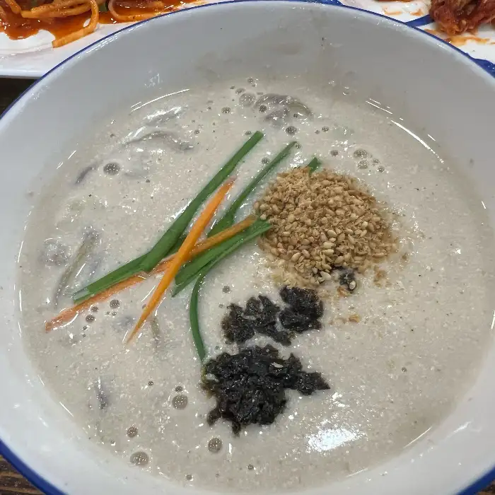 들깨칼국수 면발
