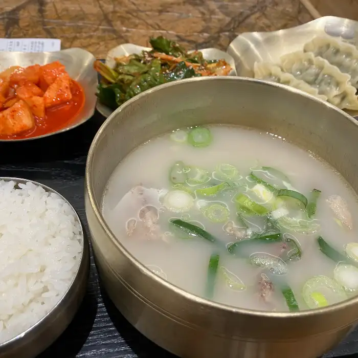 서울깍두기 설렁탕과 밥