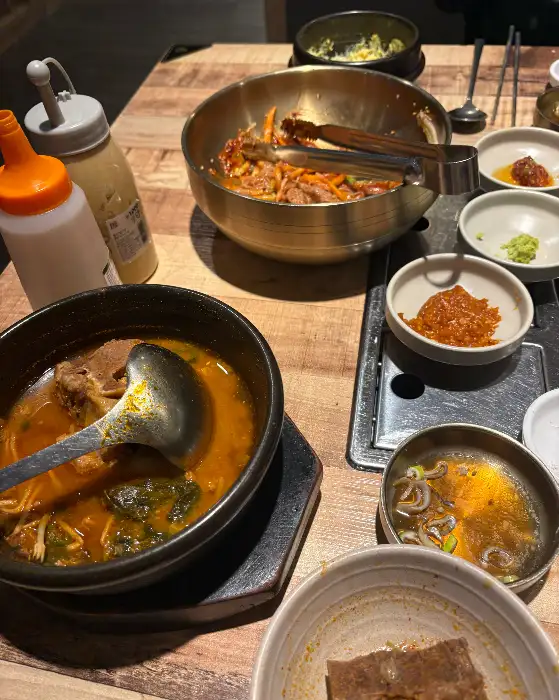 뜨끈한 국물의 찌개 메뉴