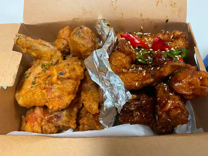 후라이드와 양념 통닭
