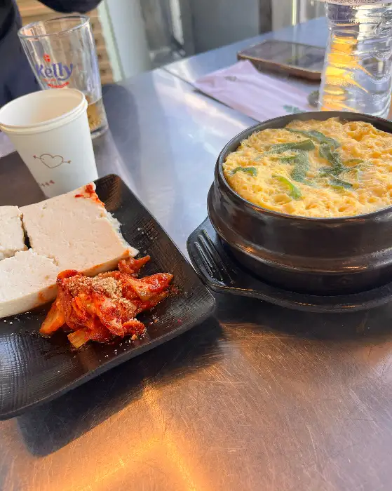 곁들임 메뉴와 계란찜