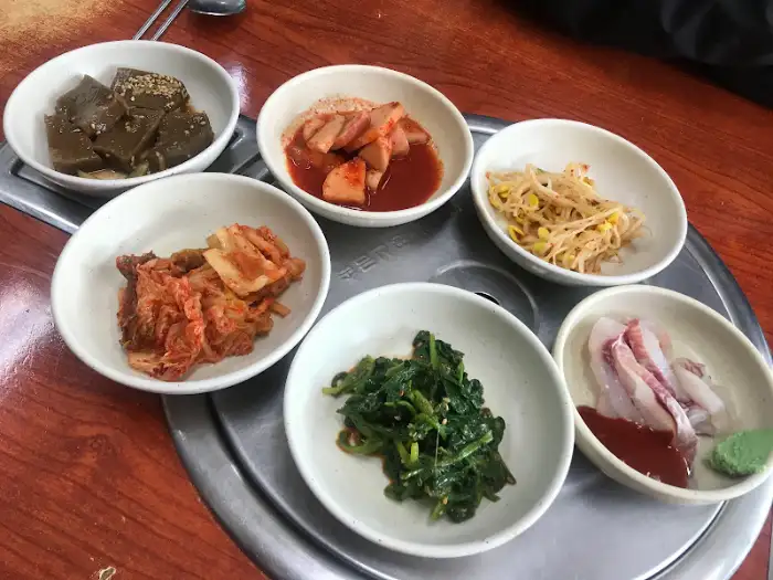 다양한 반찬들