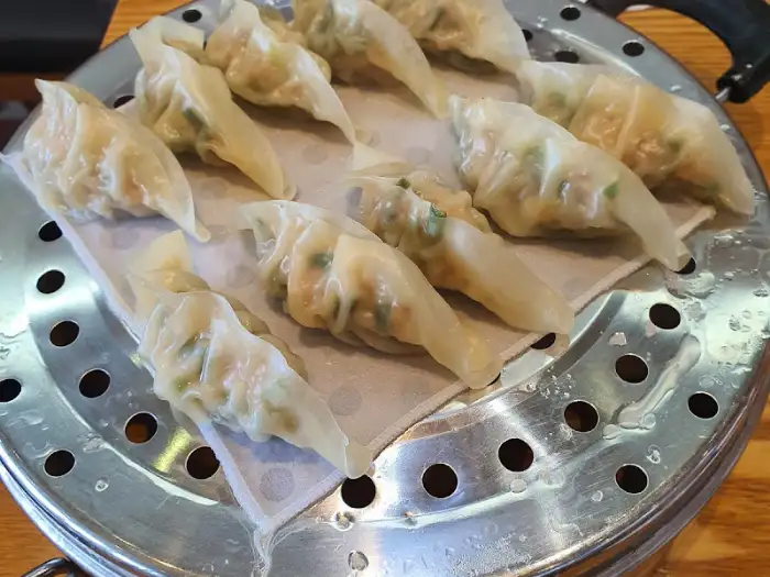 다양한 각도에서 찍은 통만두