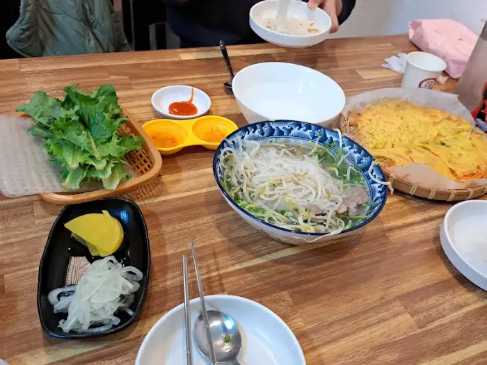 베트남 음식 테이블 세팅